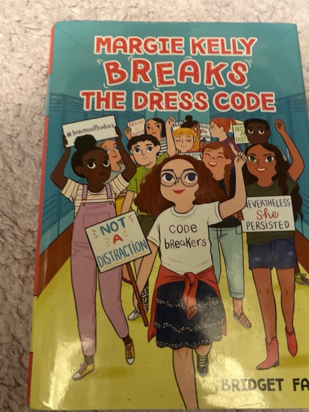 MARGIE KELLY
BREAKS
THE DRESS CODE
